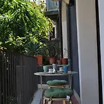 Apartament Mega House *