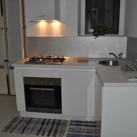 Mega House Κατάνια